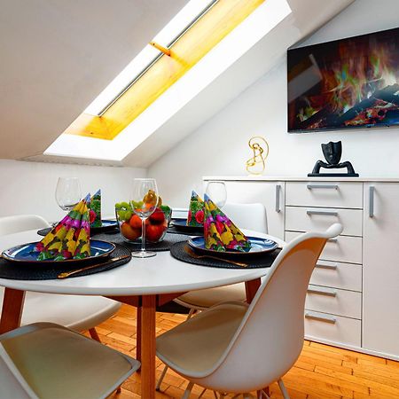 פראג Golden River Apartment מראה חיצוני תמונה